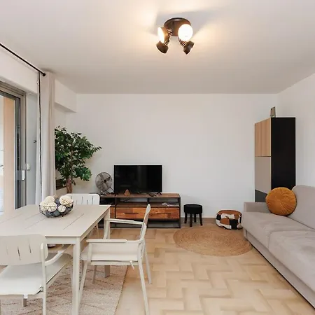 Appartamento Studio De Charme 100M De La Mer *